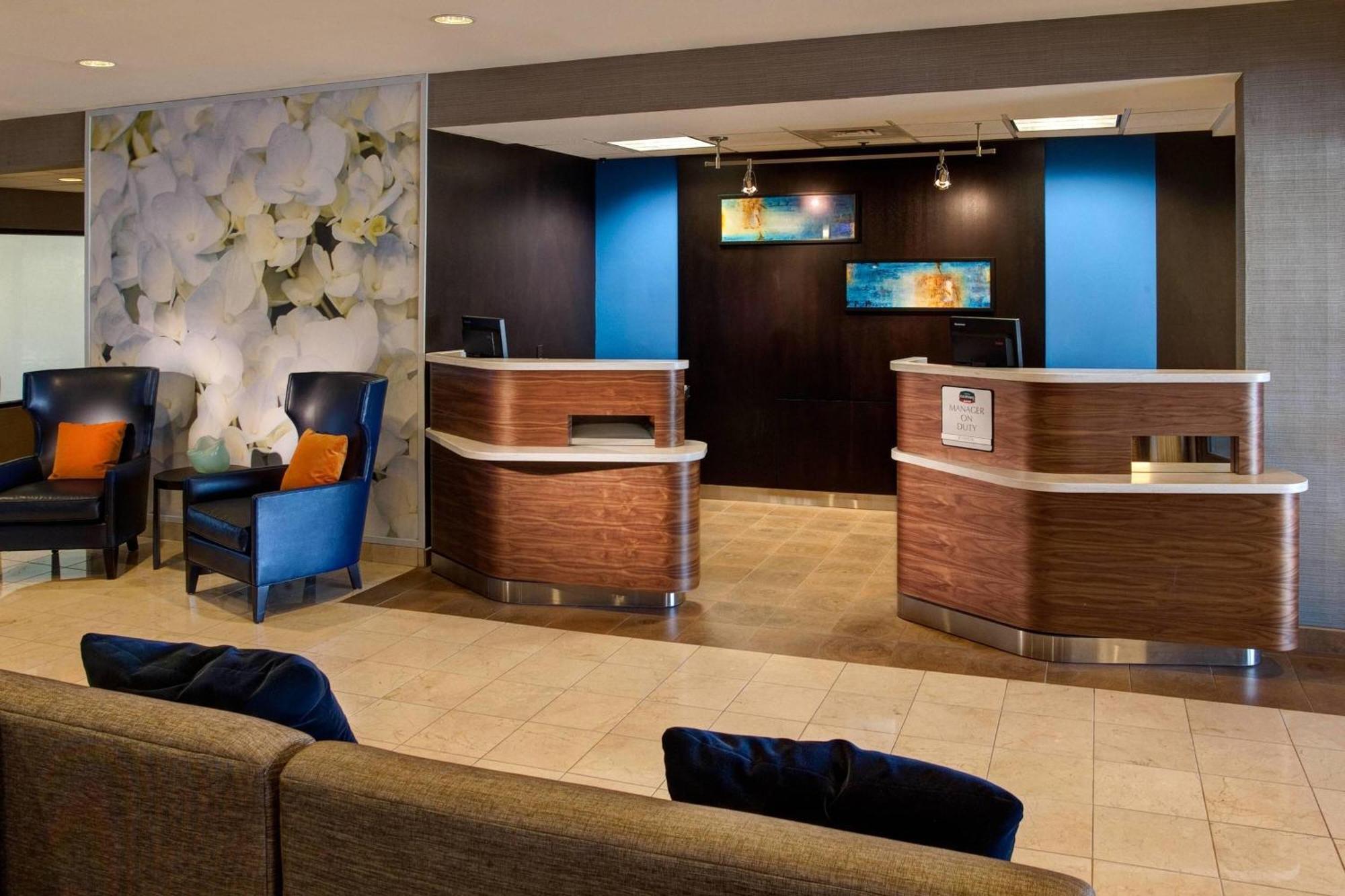 Courtyard By Marriott Кокомо Экстерьер фото