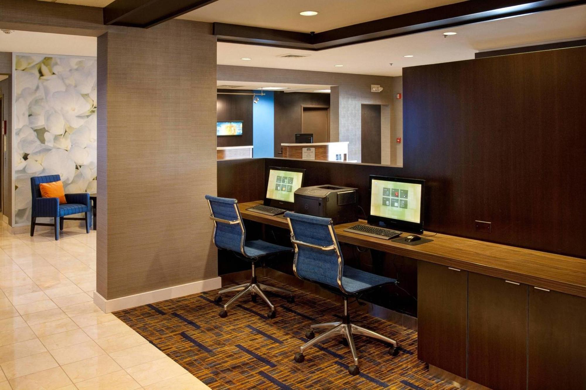 Courtyard By Marriott Кокомо Экстерьер фото