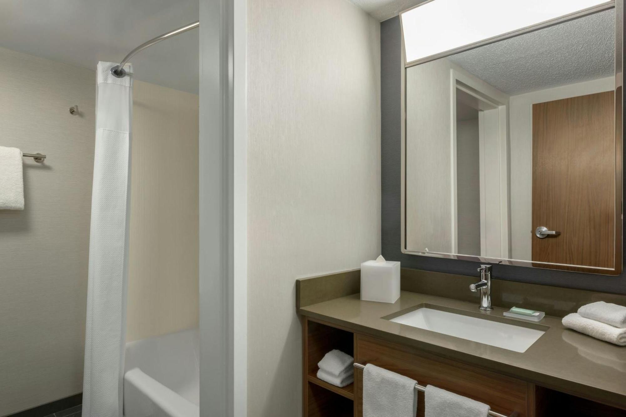 Courtyard By Marriott Кокомо Экстерьер фото